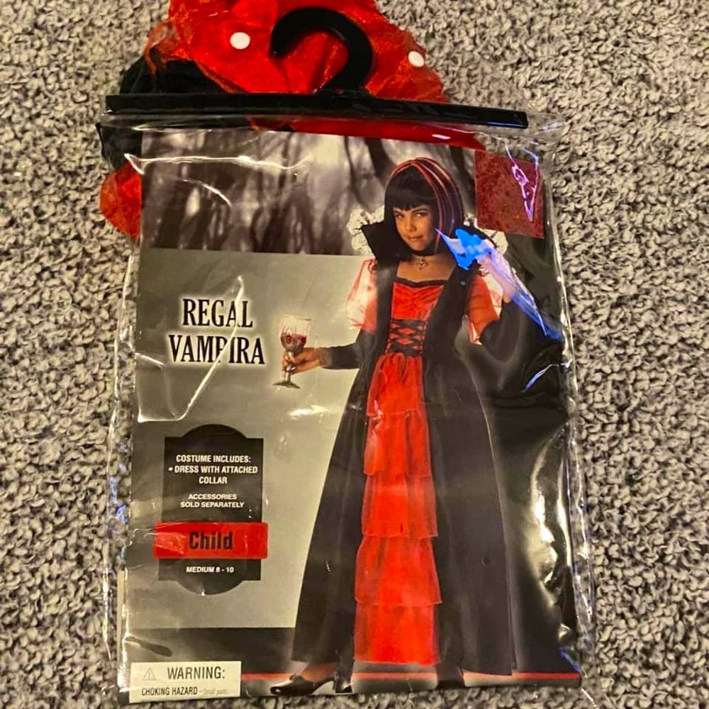 💙4/$28💙 Girls Vampire Halloween Costume 8-10yr